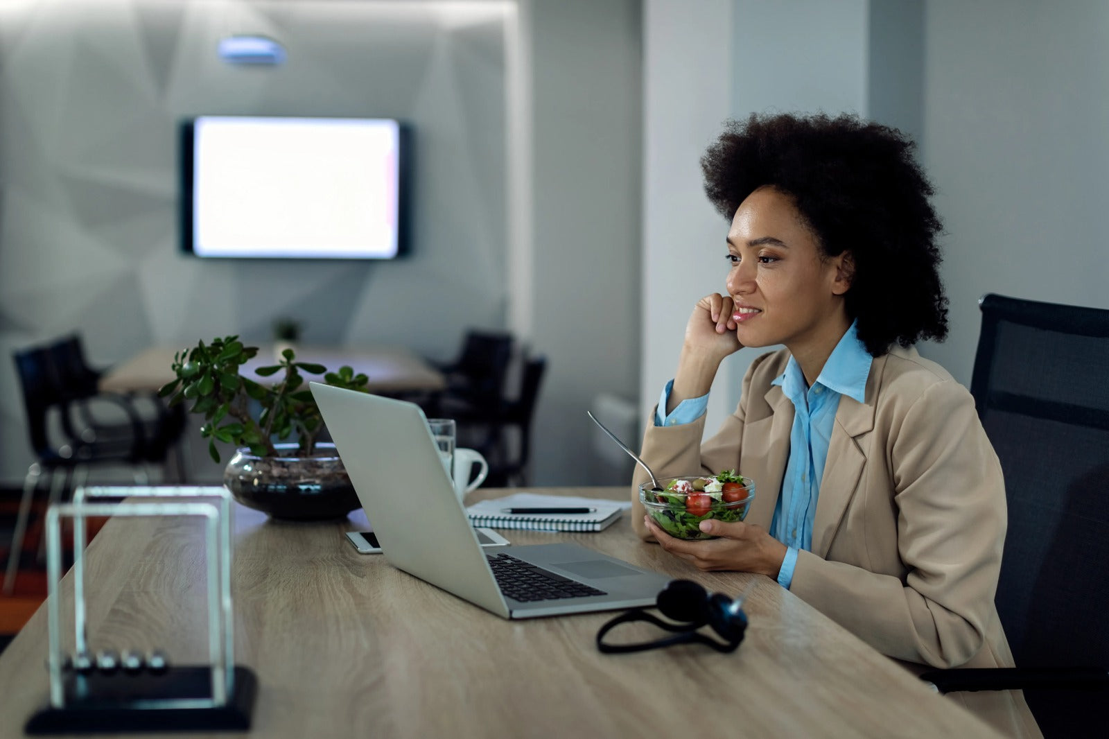 The Impact of Nutrition on Workplace Productivity